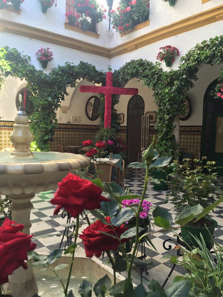 Fiesta de la Cruz en el Barrio de Cerro de Cabra